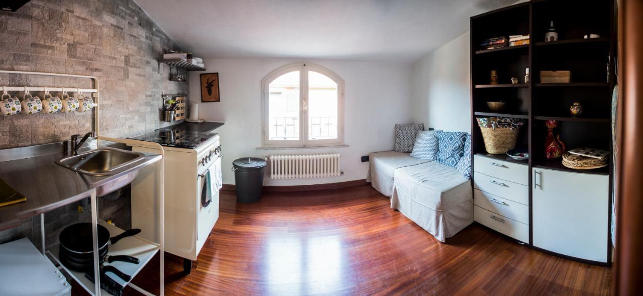 Stupenda Mansarda Centralissima, Finiture Di Lusso 卡拉拉 外观 照片